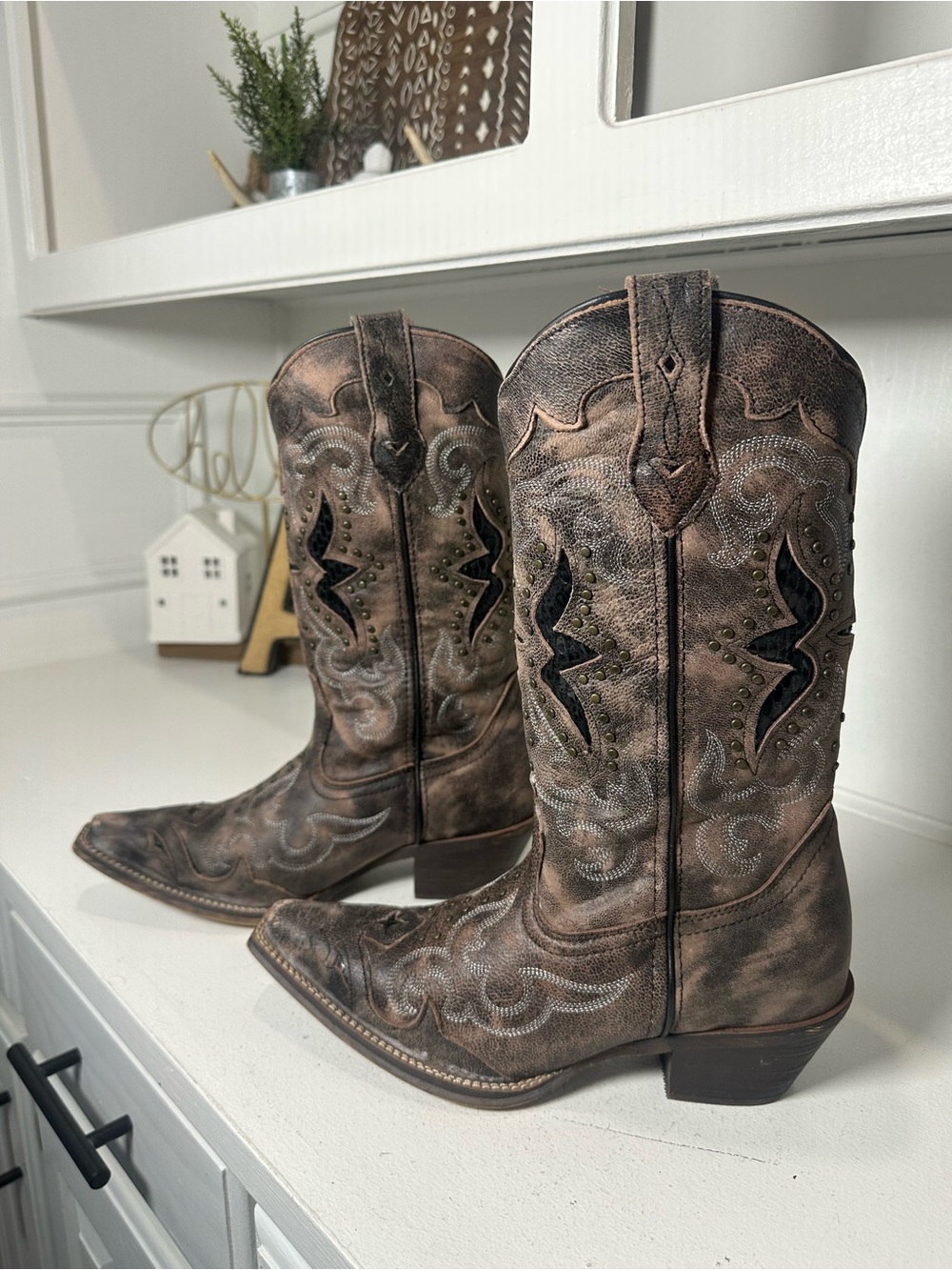 Laredo Cowboy Boots Womens 7.5M Distressed Brown Western Boots Studded Cowgirl